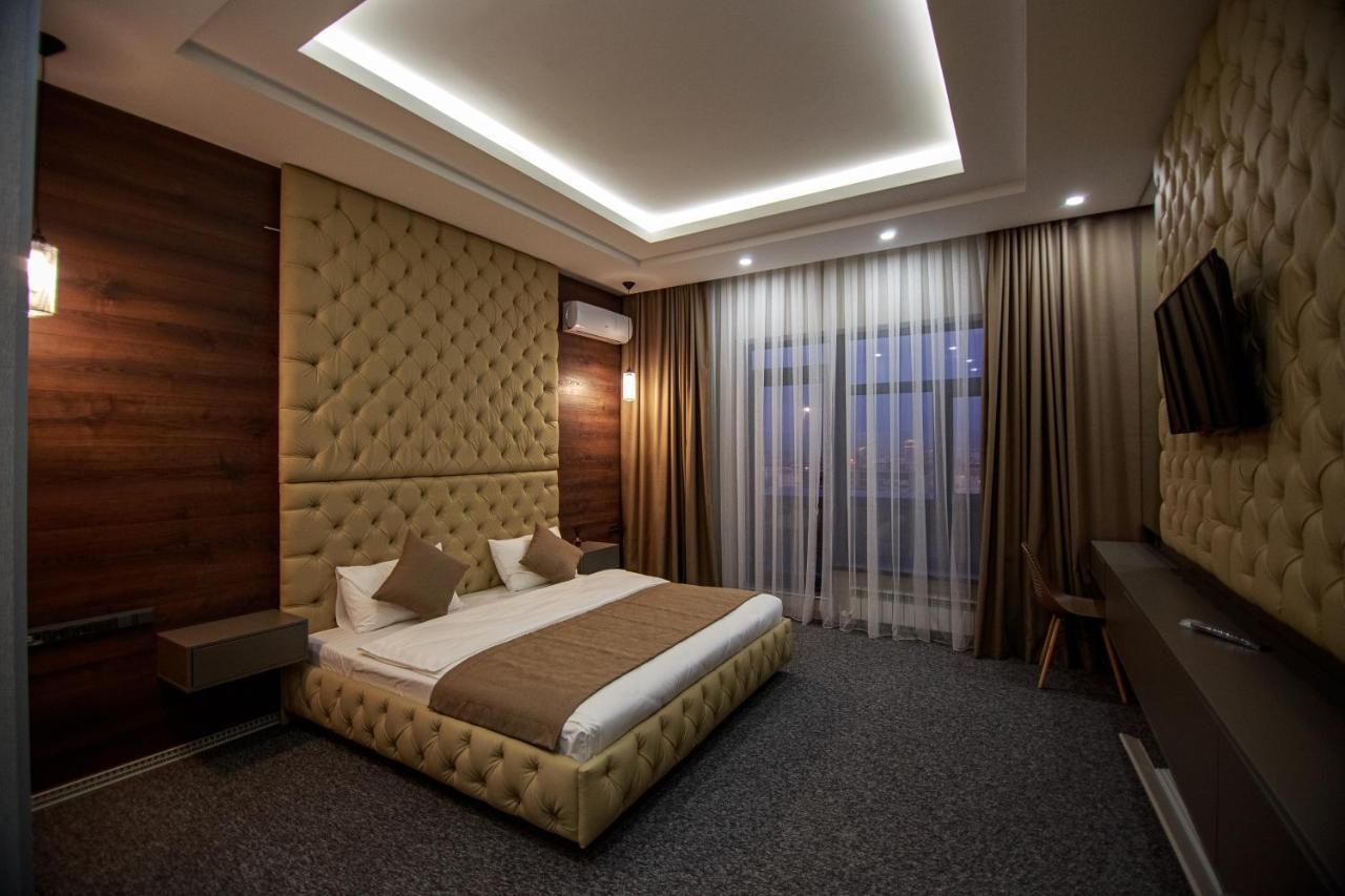Terrasse Hotel & Bar บิชเคก ภายนอก รูปภาพ