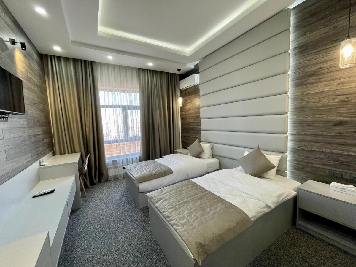 Terrasse Hotel & Bar บิชเคก ภายนอก รูปภาพ
